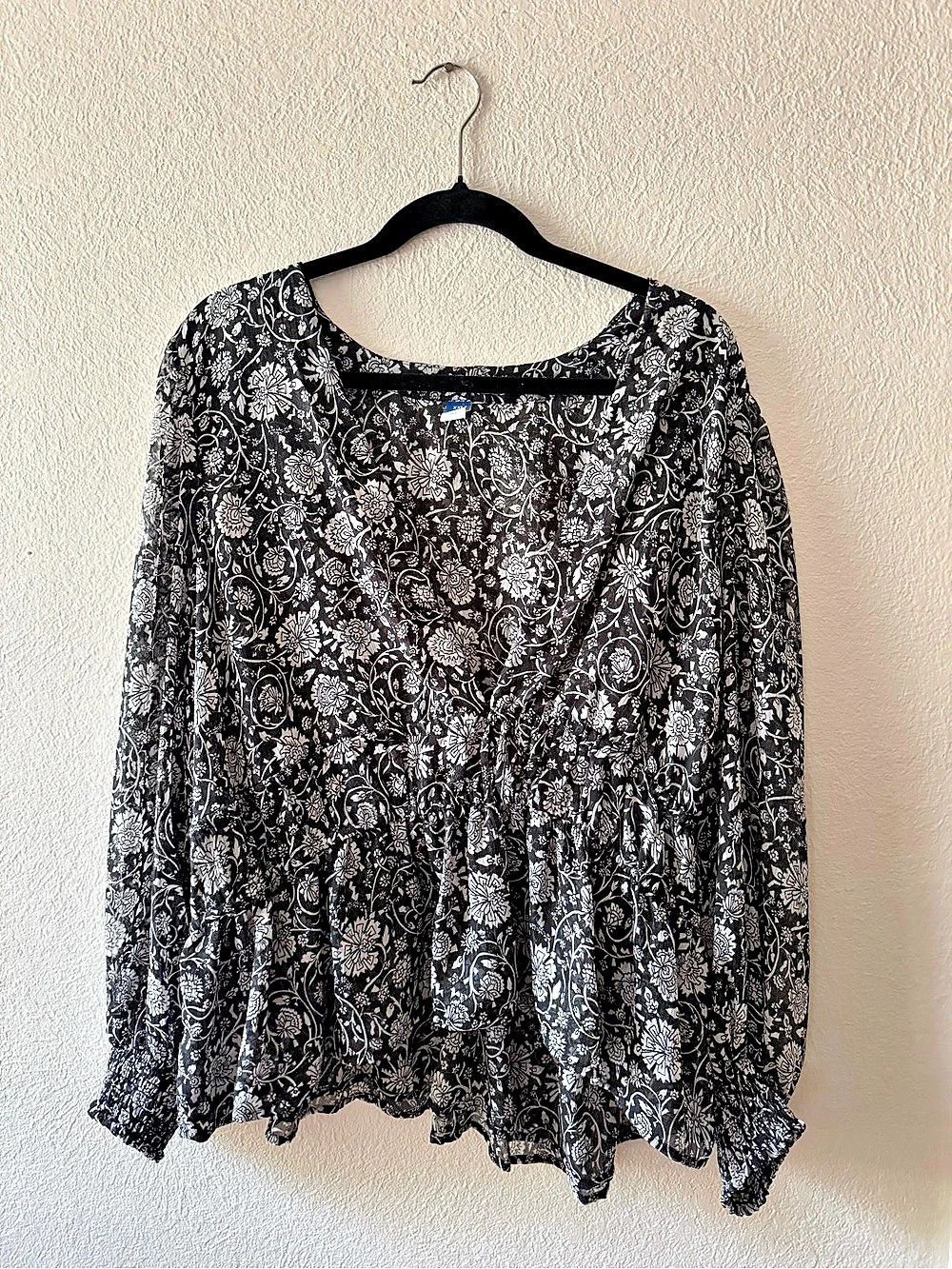 Old Navy chiffon floral blouse XXL